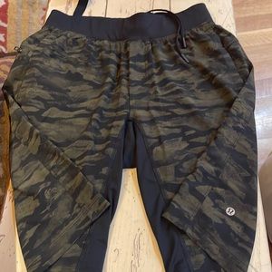 Vintage Lululemon 10” shorts size S